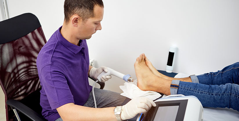 Ondes de choc pour l'épine calcanéenne : tout ce qu’il faut savoir