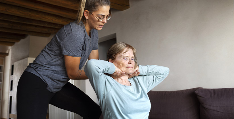 Réaliser et facturer des soins kiné à domicile : ce que change l’avenant 7 en 2025