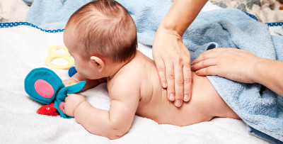 Kinésithérapie pédiatrique : à partir de quand proposer un suivi bébé ?