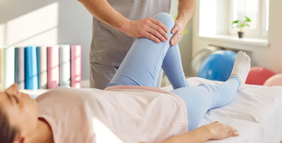 La kinésithérapie pour traiter les douleurs du genou
