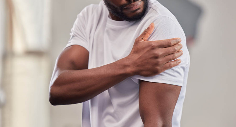 la-kine-tendinite-massage-exercices-etirements-strapping