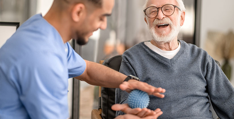 Reconversion kiné : comment réussir sa réorientation pour devenir kiné via une passerelle ?